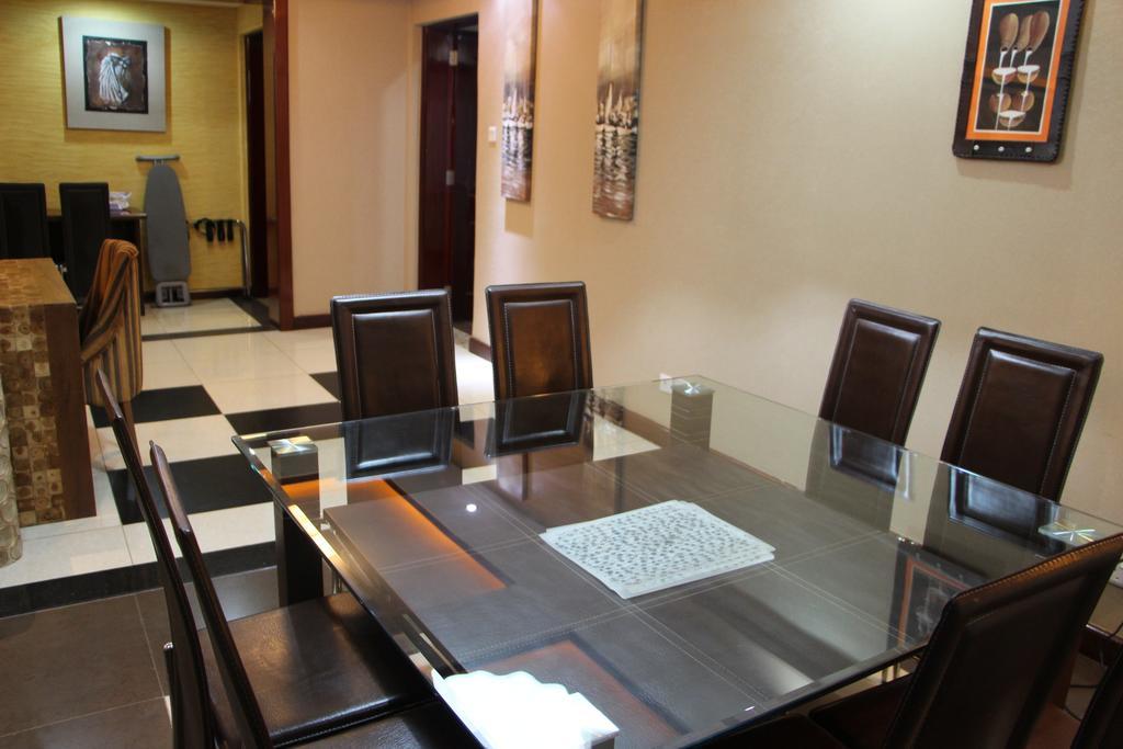 Clarence House Nairobi Apartamento Exterior foto